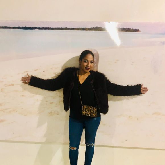 Meet your Posher, Janet - Picture 1 of 1